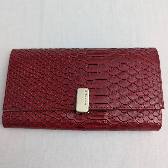 Liz Claiborne Handbags - Liz Claiborne Wallet Crocodile Embossed Business Casual Professional